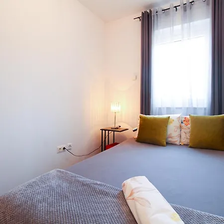 Radica 2357 Apartment