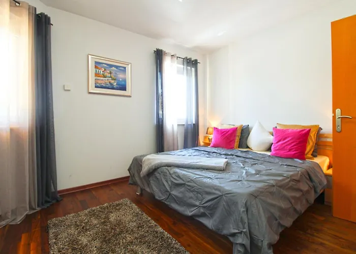 Διαμέρισμα Radica 2357 *